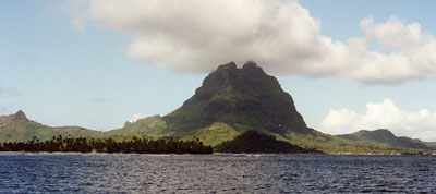 Bora Bora.jpg (19397 bytes)